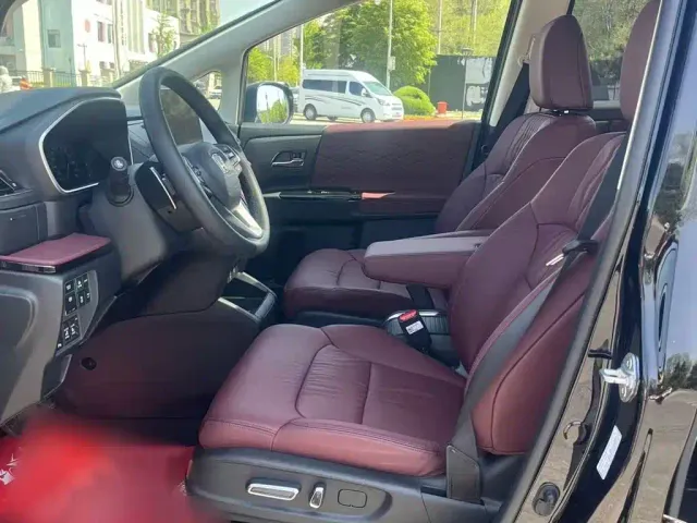 Honda Elysion — Фото автомобиля 11