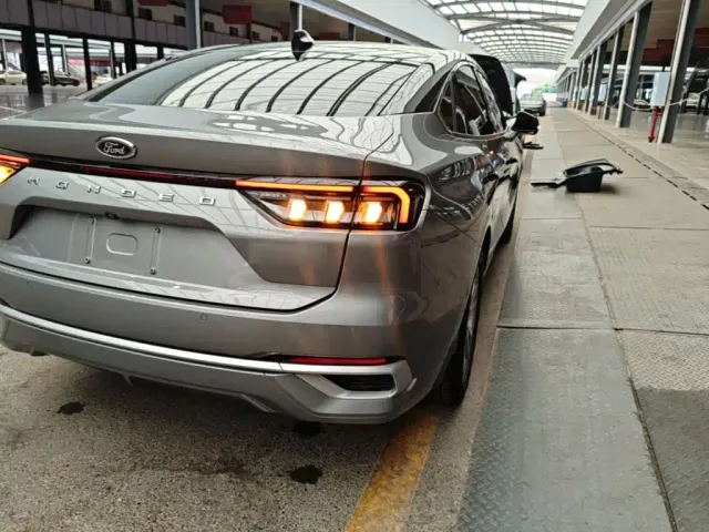 Ford Mondeo — Фото автомобиля 7