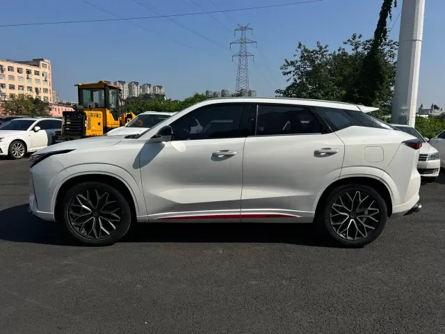 Changan Z6 — Фото автомобиля 4