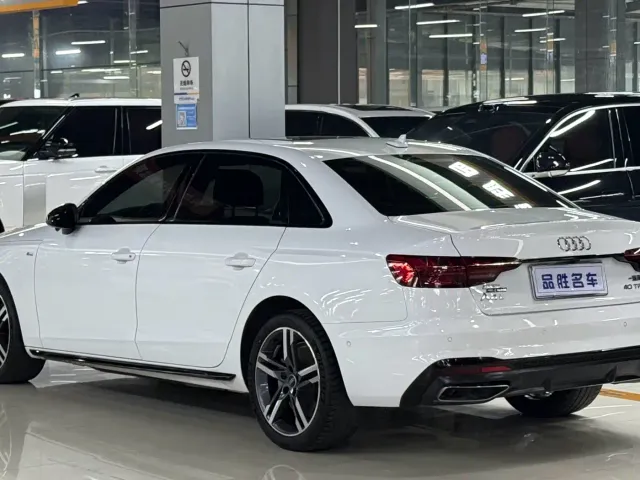 Audi A4L — Фото автомобиля 3