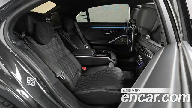 Mercedes-Benz S-Class — Фото автомобиля 12