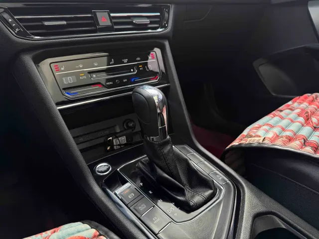 Volkswagen Tharu — Фото автомобиля 13
