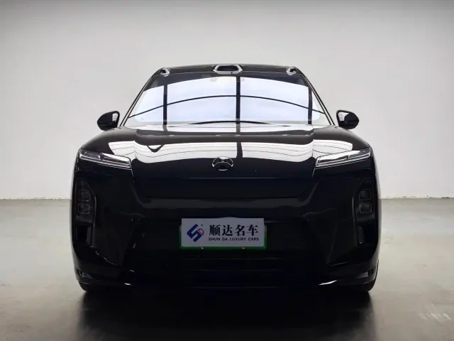 Nio ES8 — Фото автомобиля 2