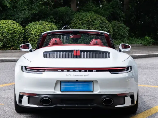 Porsche 911 — Фото автомобиля 6