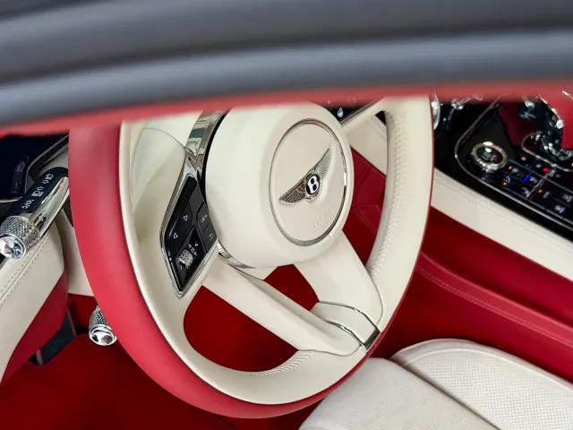 Bentley Continental Plug-in Hybrid — Фото автомобиля 7