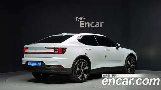 Polestar 2 — Фото автомобиля 2