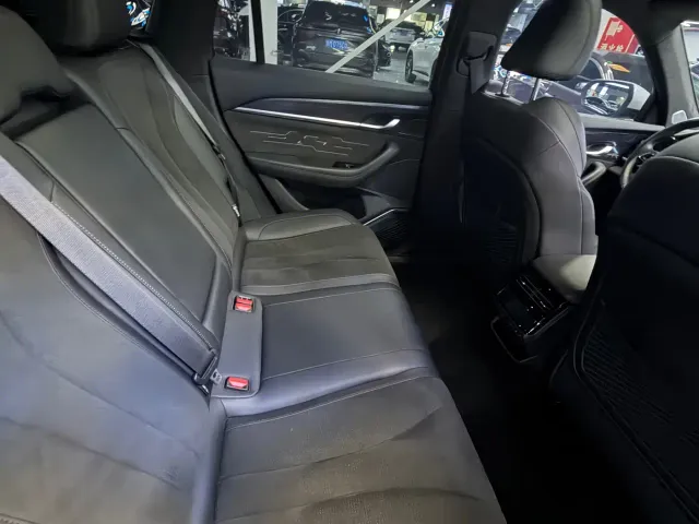 Geely Xingyue L — Фото автомобиля 8
