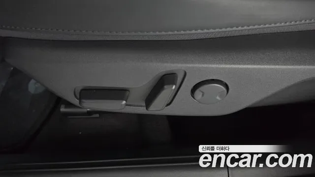 Kia Niro — Фото автомобиля 29