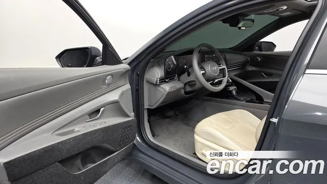 Hyundai Avante CN7 — Фото автомобиля 10