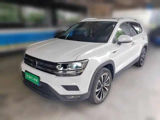 Фотография автомобиля — Volkswagen Tharu