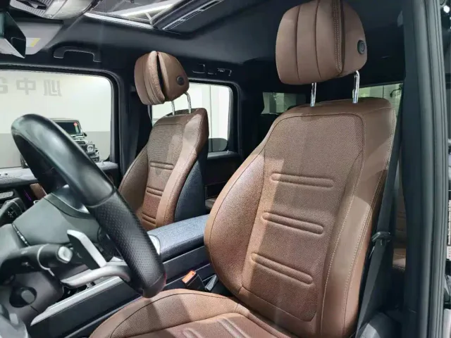 Mercedes-Benz G-Class — Фото автомобиля 12