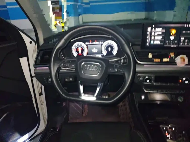 Audi Q5L — Фото автомобиля 2