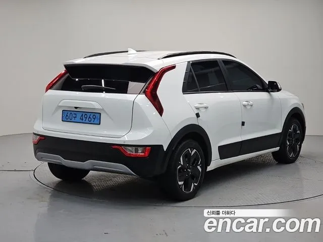 Kia Niro — Фото автомобиля 4