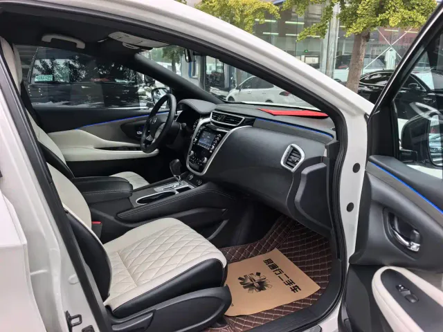 Nissan Murano — Фото автомобиля 6