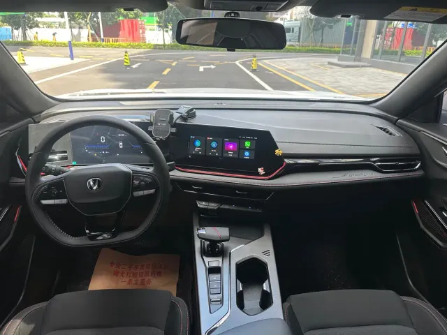 Changan X5 Plus — Фото автомобиля 9