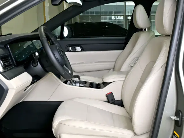 Li Auto ONE — Фото автомобиля 10