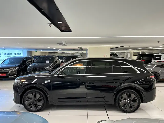 Li Auto L7 — Фото автомобиля 4