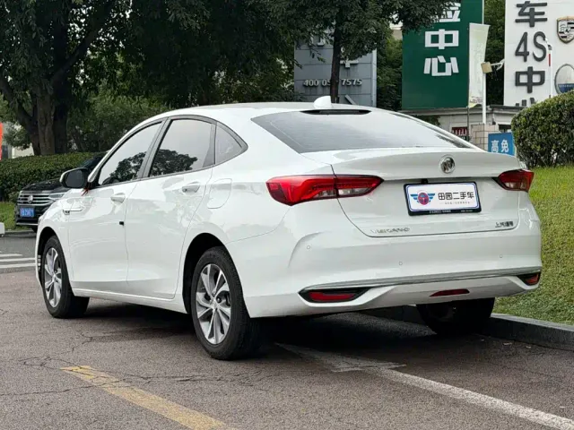 Buick Verano — Фото автомобиля 4