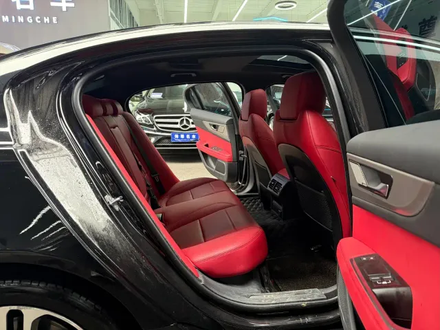 Jaguar XEL — Фото автомобиля 10