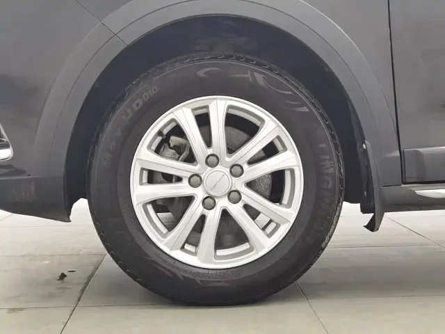 Forthing Fengxing SX6 — Фото автомобиля 17