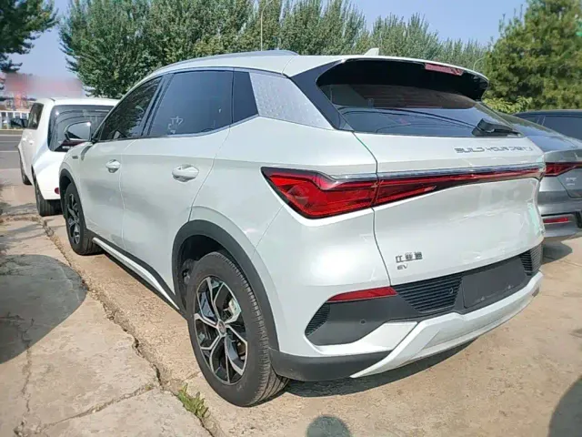 BYD Yuan PLUS — Фото автомобиля 22