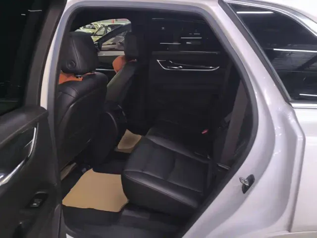 Cadillac XT5 — Фото автомобиля 16