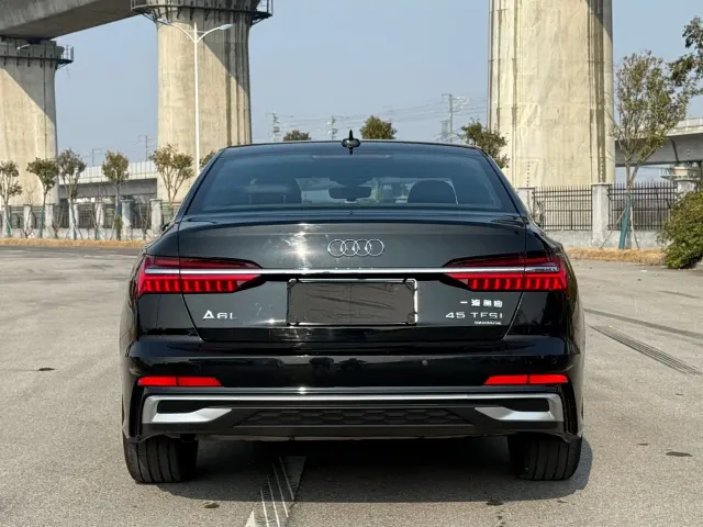 Audi A6L — Фото автомобиля 5