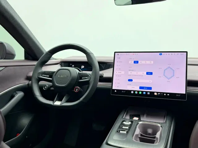 Xiaomi SU7 — Фото автомобиля 9