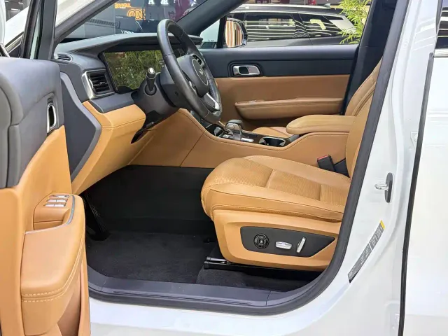 Li Auto ONE — Фото автомобиля 8