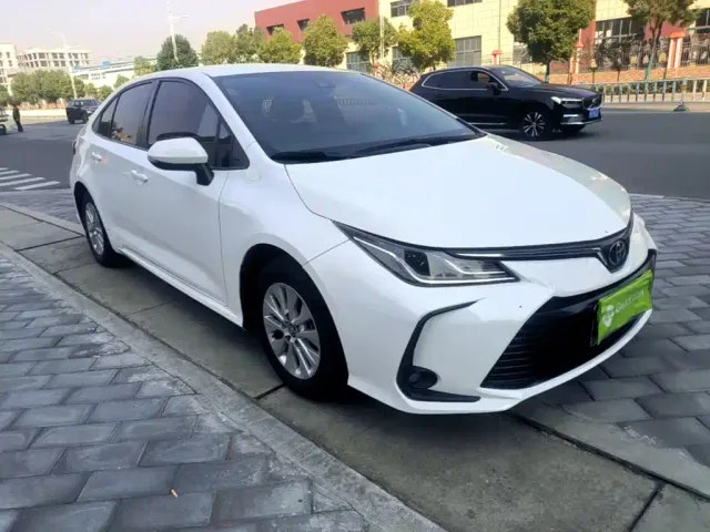 Toyota Corolla — Фото автомобиля 3
