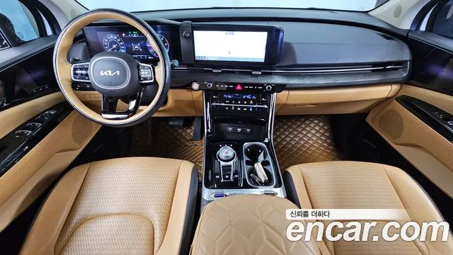 Kia Carnival Generation 4 — Фото автомобиля 10