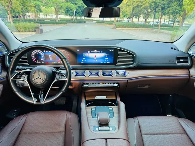 Mercedes-Benz GLE-Class — Фото автомобиля 4