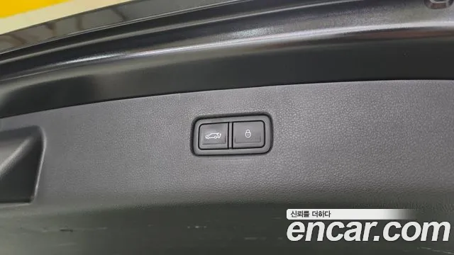 Genesis GV80 — Фото автомобиля 25