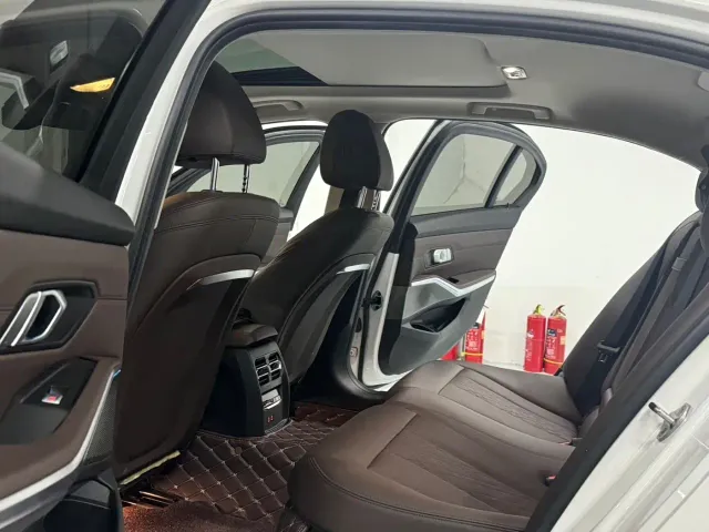 BMW i3 — Фото автомобиля 10