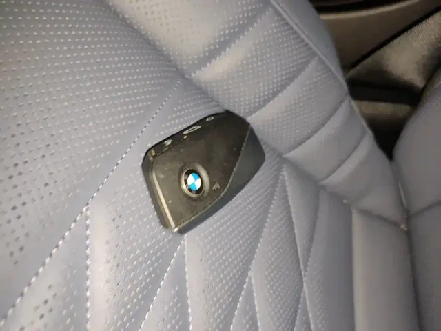 BMW 5 Series — Фото автомобиля 8