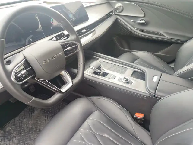 Chery Arrizo 8 — Фото автомобиля 10