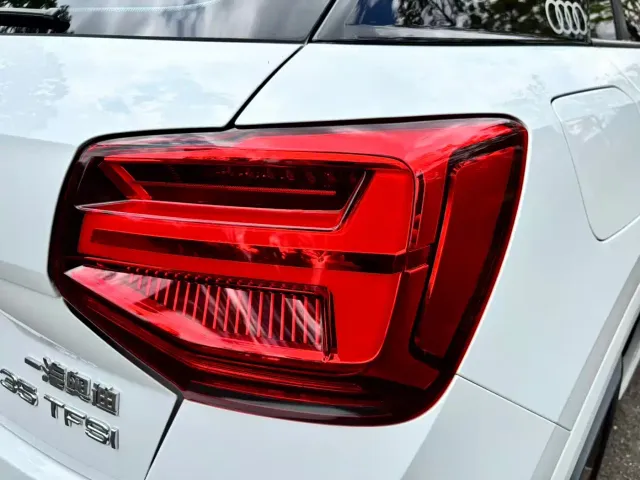 Audi Q2L — Фото автомобиля 26