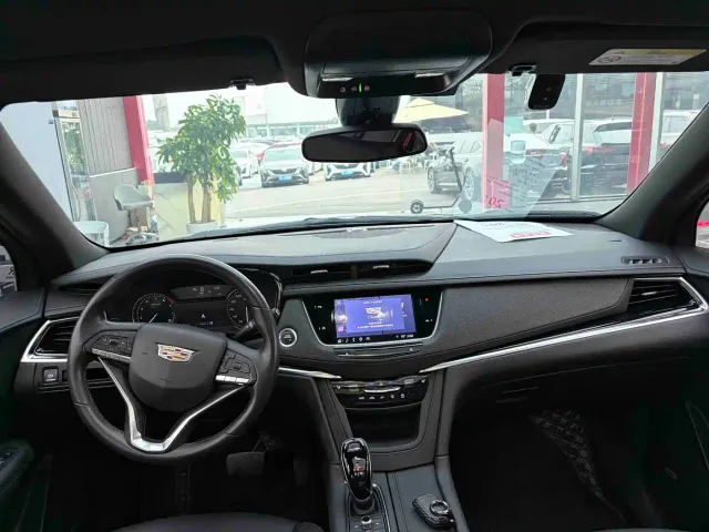Cadillac XT6 — Фото автомобиля 8