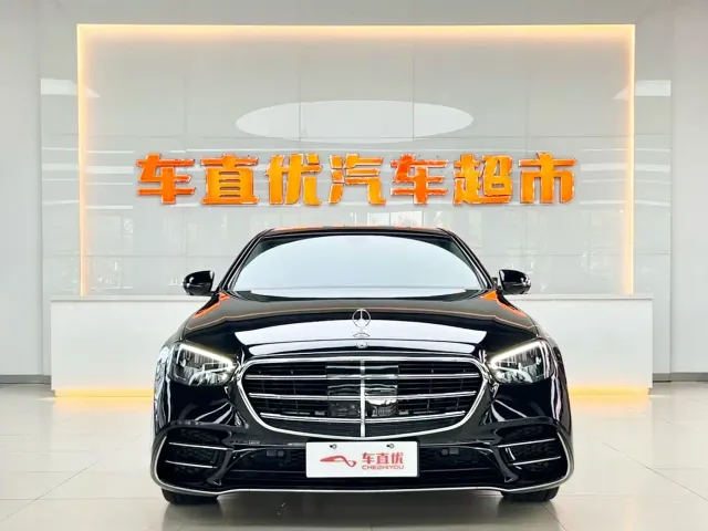 Mercedes-Benz E-Class — Фото автомобиля 3