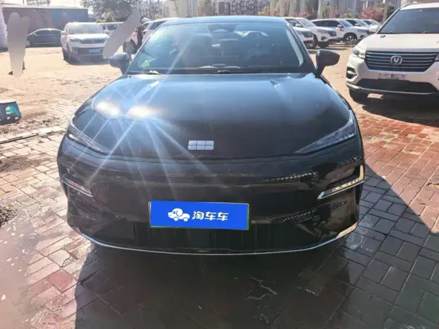 Geely Galaxy Xingyao 8 — Фото автомобиля 2