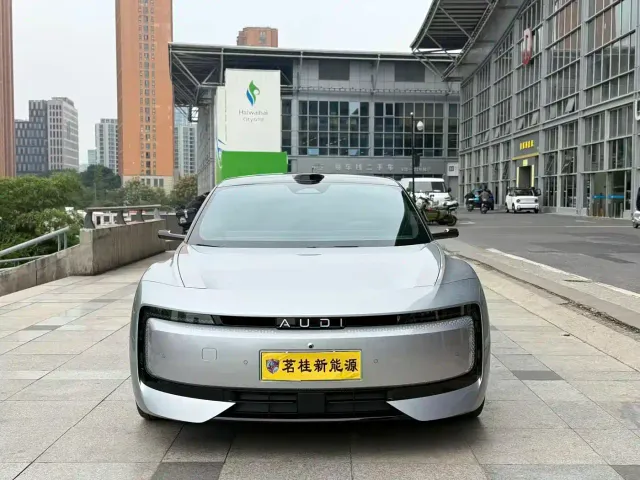 Audi E5 Sportback — Фото автомобиля 2