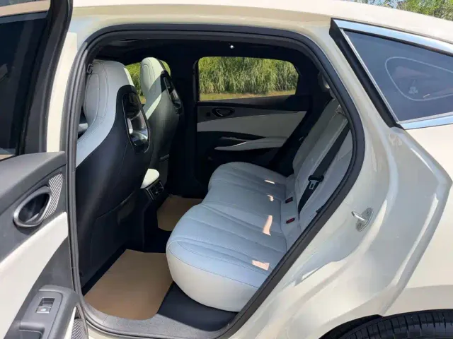 BYD Seal 06 — Фото автомобиля 5