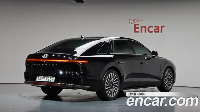 Hyundai Grandeur GN7 — Фото автомобиля 2