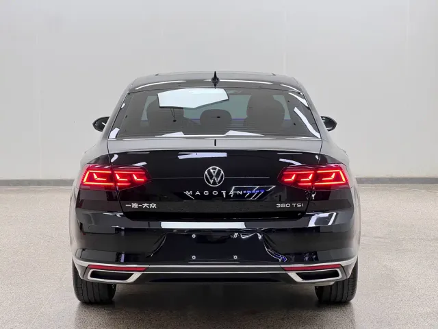 Volkswagen Magotan — Фото автомобиля 30