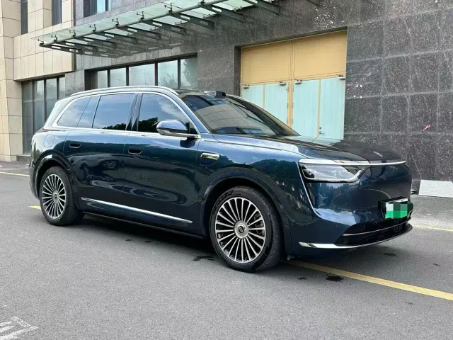 Aito M8 — Фото автомобиля 3