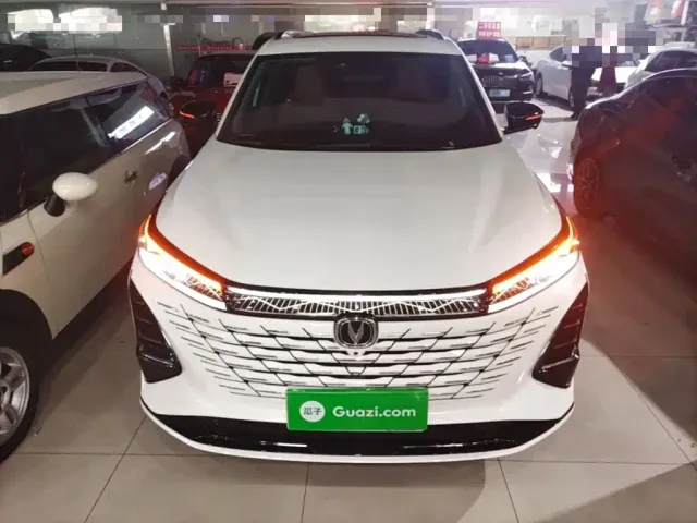 Changan CS75 Plus — Фото автомобиля 2
