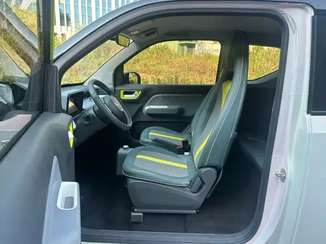 Wuling Hongguang Mini EV — Фото автомобиля 6
