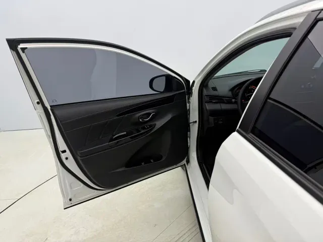 Toyota YARiS L Zhi Xuan — Фото автомобиля 21