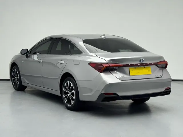Toyota Avalon — Фото автомобиля 17