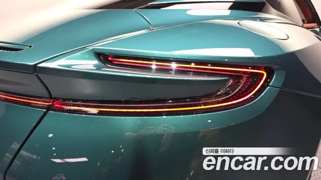 Astonmartin DB11 — Фото автомобиля 23